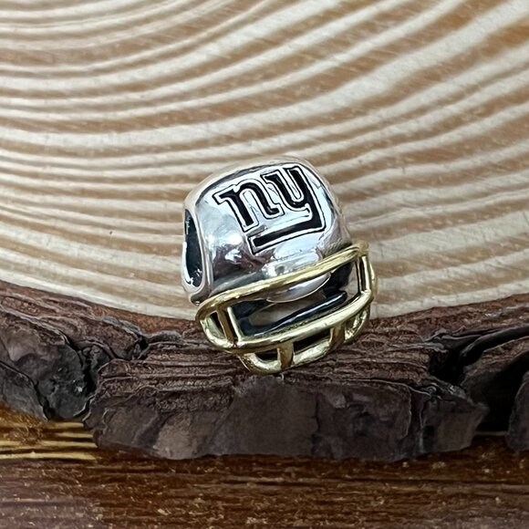 Pandora New York Giants Football Helmet Charm Pendant - Picture 1 of 3